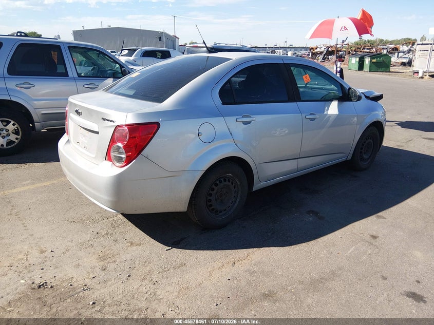 2014 CHEVROLET SONIC auction photo 4