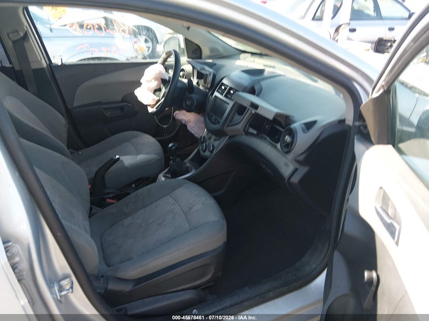 2014 CHEVROLET SONIC auction photo 5