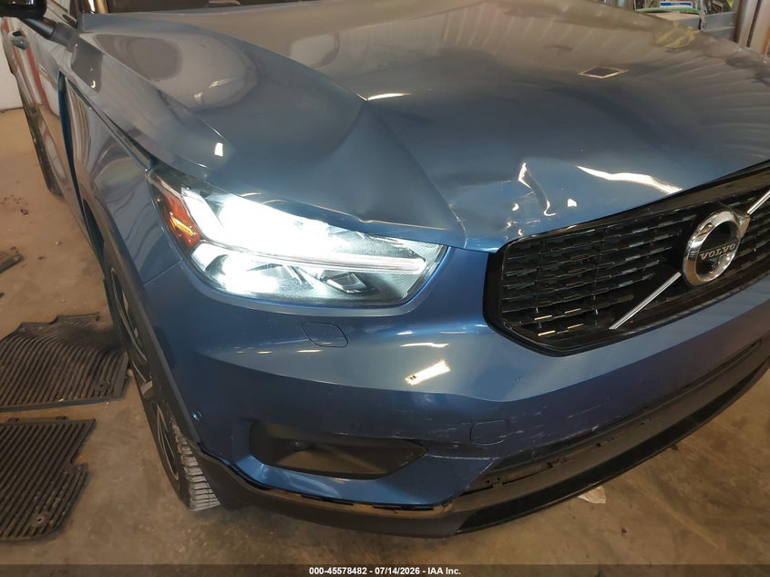 2019 Volvo Xc40 T5 R-Design VIN: YV4162UM7K2120118 Lot: 45578482
