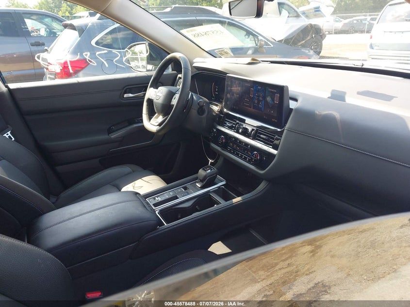 2026 NISSAN PATHFINDER auction photo 5