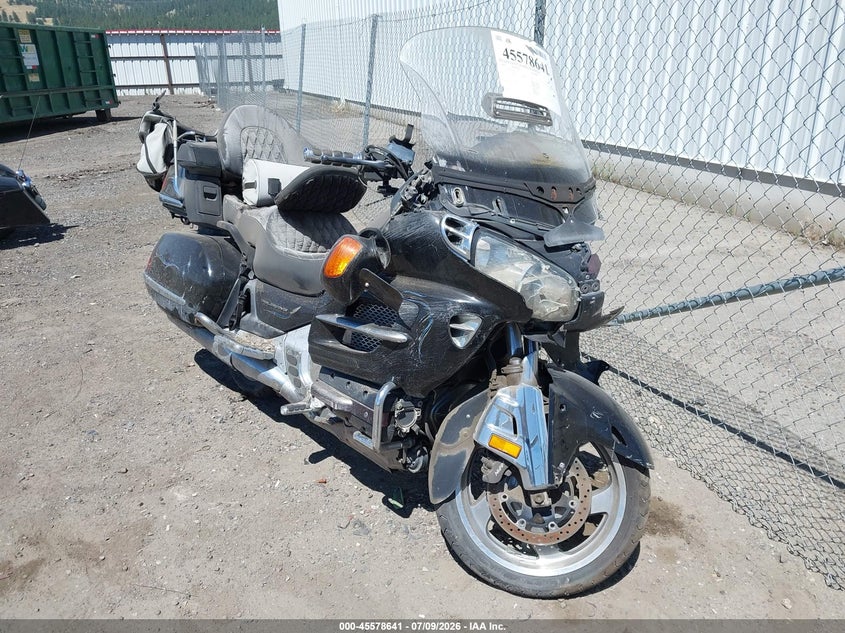 2004 HONDA GL1800 auction photo 1