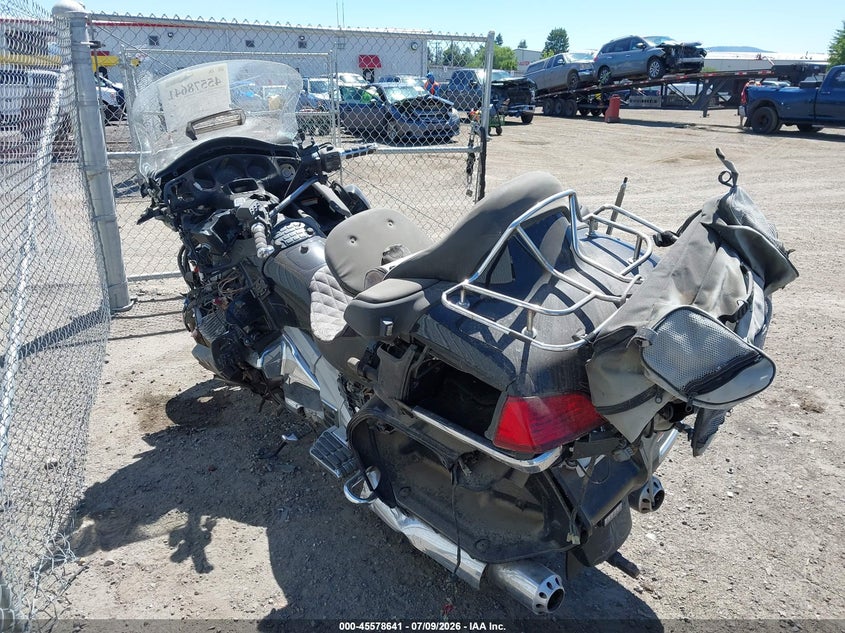 2004 HONDA GL1800 auction photo 3