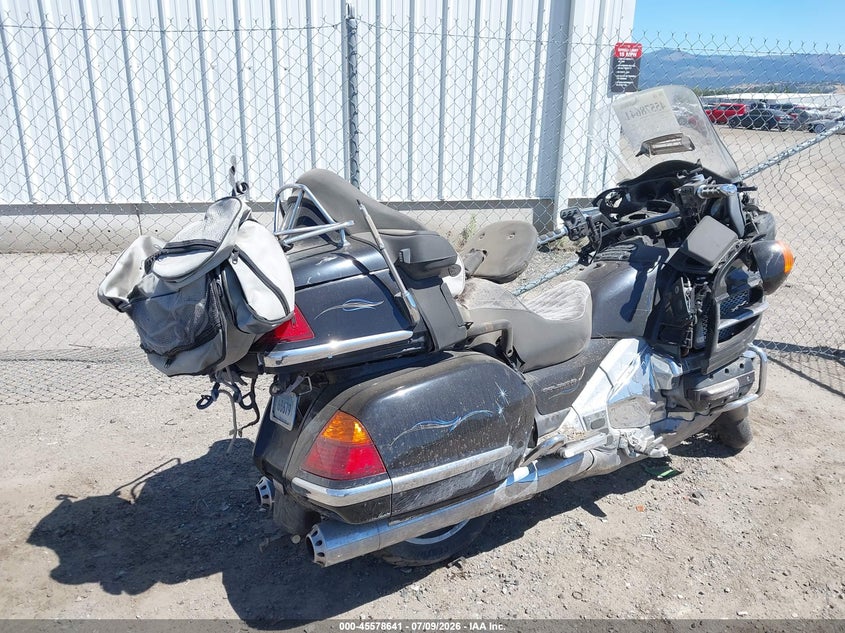 2004 HONDA GL1800 auction photo 4