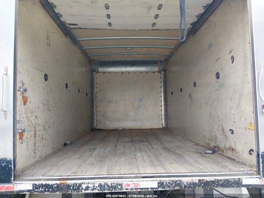 2019 ISUZU NPR auction photo 6