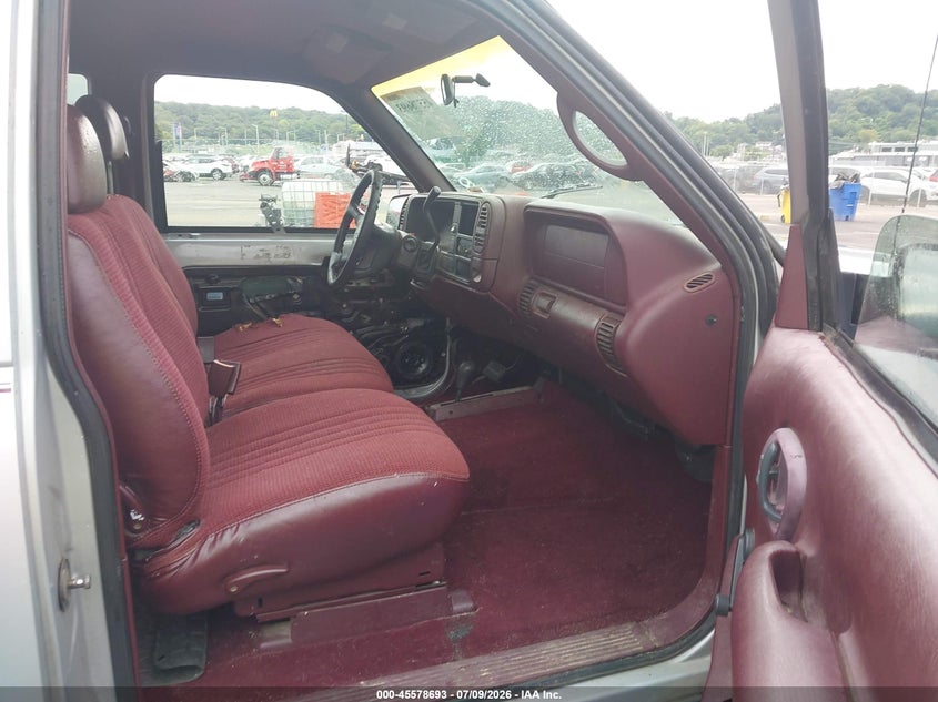 1997 CHEVROLET K1500 auction photo 5