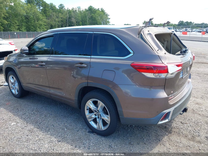 2017 TOYOTA HIGHLANDER auction photo 3