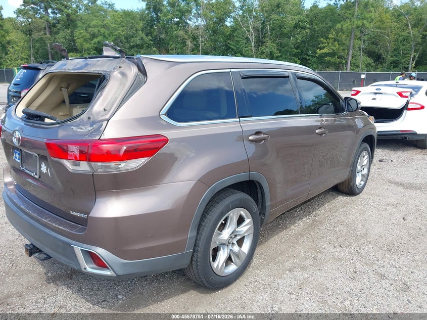2017 TOYOTA HIGHLANDER auction photo 4