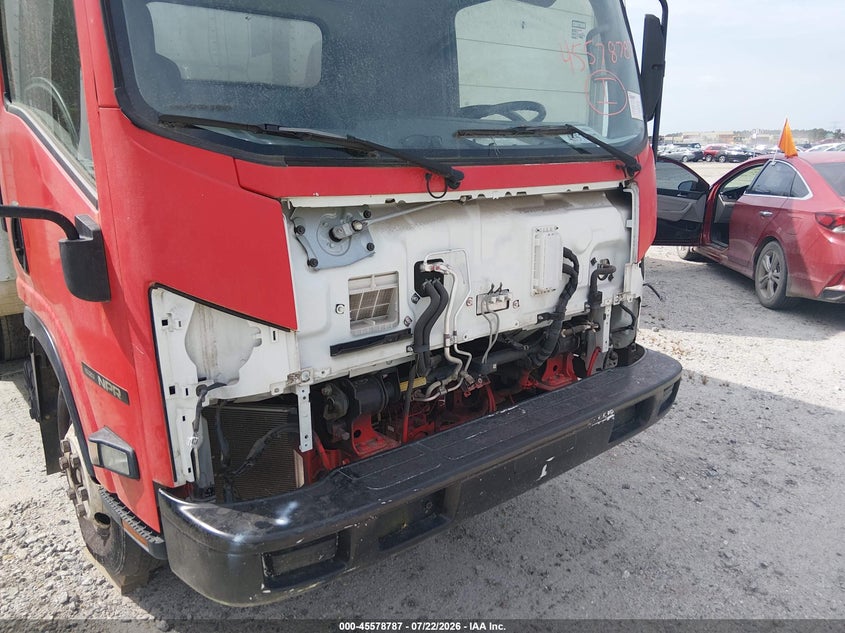 2017 ISUZU NPR GAS REG VAN N/A