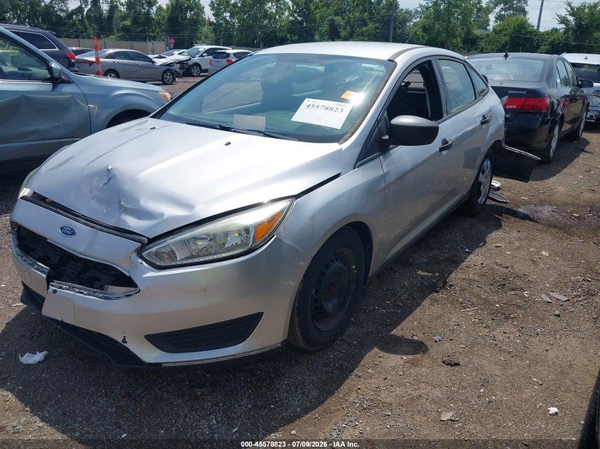 Vin: 1fadp3e28jl310217, lot: 46077175, ford focus s 20182