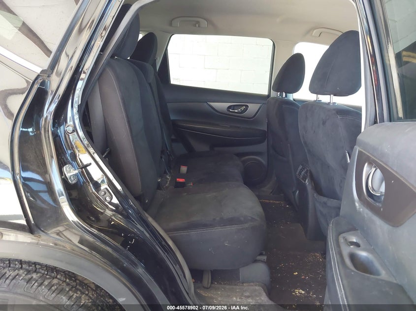 2015 NISSAN ROGUE auction photo 8