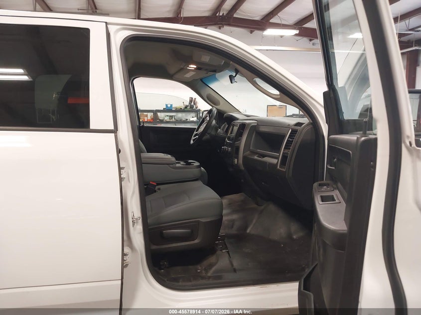 2019 Ram 1500 Classic Tradesman 4X4 5'7 Box VIN: 1C6RR7KG7KS658641 Lot: 45578914