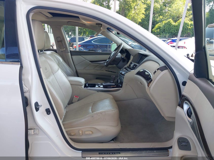 2011 INFINITI M37X auction photo 5