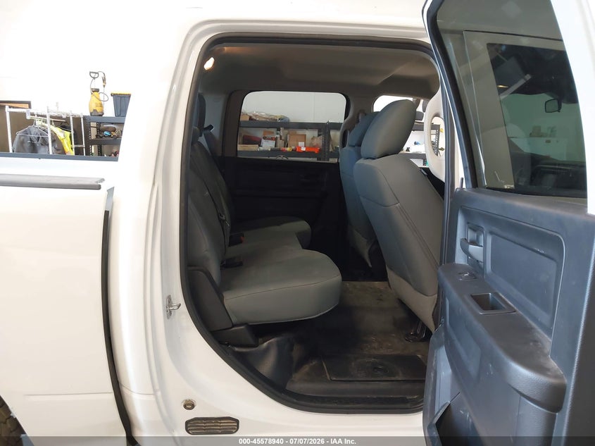 2019 RAM 1500 CLASSIC auction photo 8