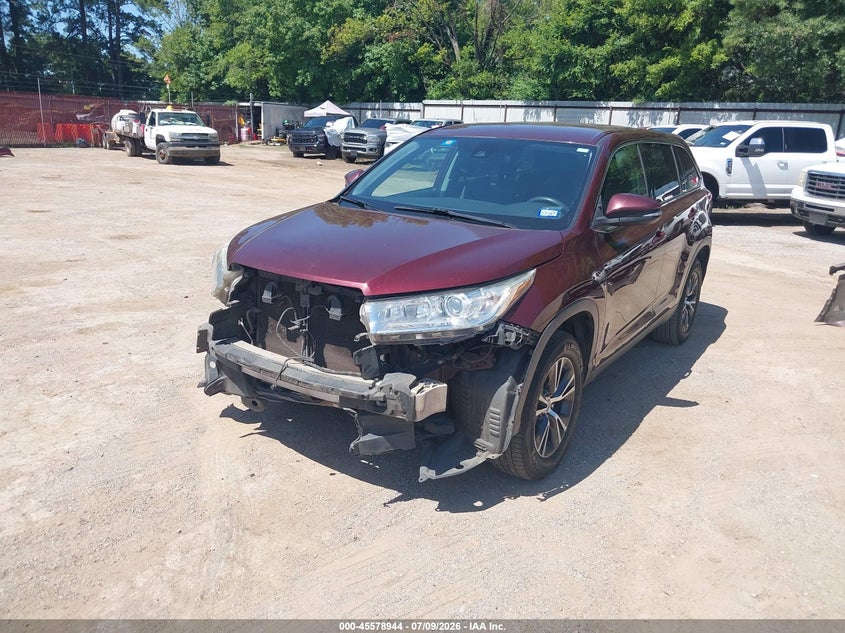 2019 TOYOTA HIGHLANDER auction photo 2