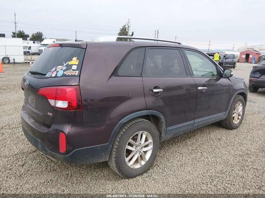 2015 KIA SORENTO auction photo 4