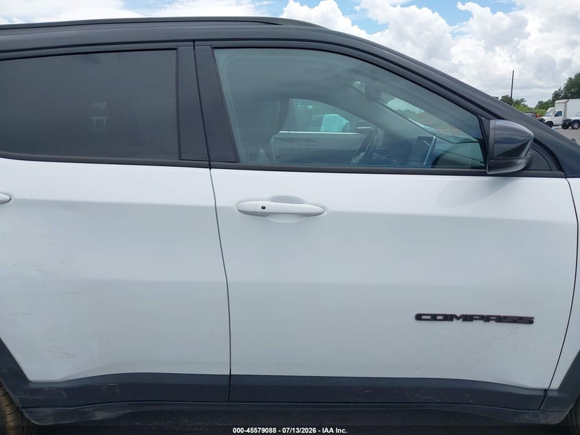 2022 JEEP COMPASS TRAILHAWK 4X4 · Фото 13