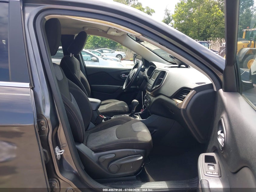 2016 JEEP CHEROKEE auction photo 5