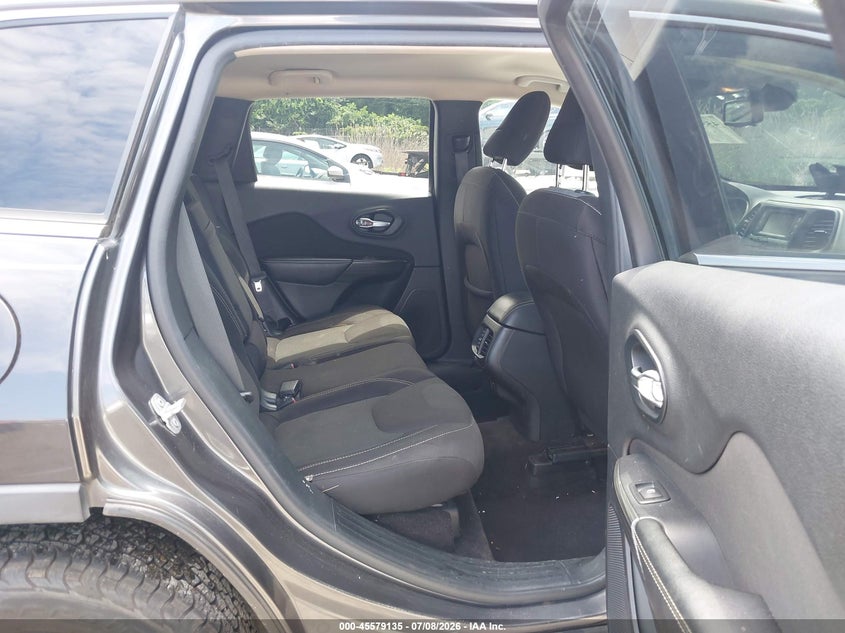 2016 JEEP CHEROKEE auction photo 8