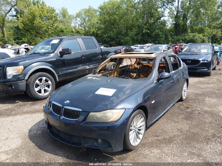 2008 BMW 3er, Total Burn, IAAI, VIN WBAVD53538A253024 — photo 2