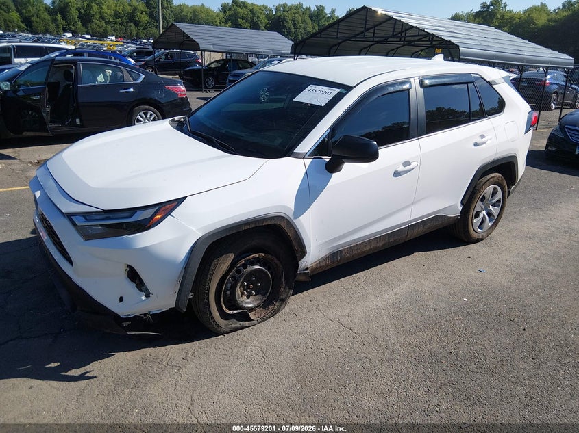 2024 Toyota RAV 4, Правый зад, IAAI, VIN 2T3F1RFV8RC458264 — фото 2