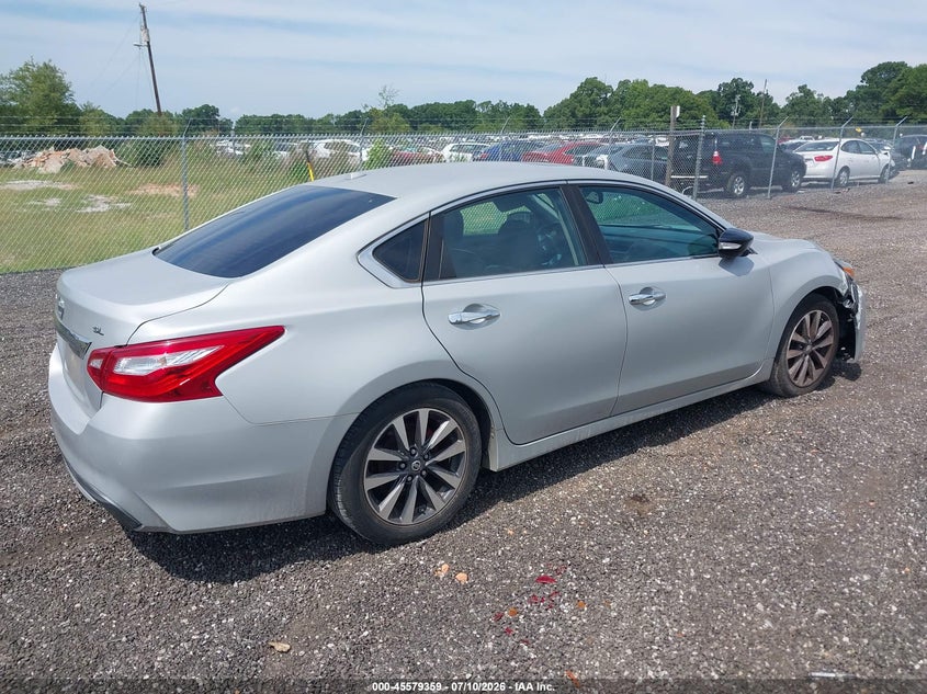 2017 NISSAN ALTIMA auction photo 4