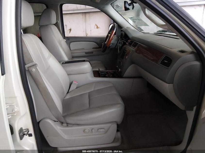 2008 CHEVROLET SUBURBAN 1500 auction photo 5