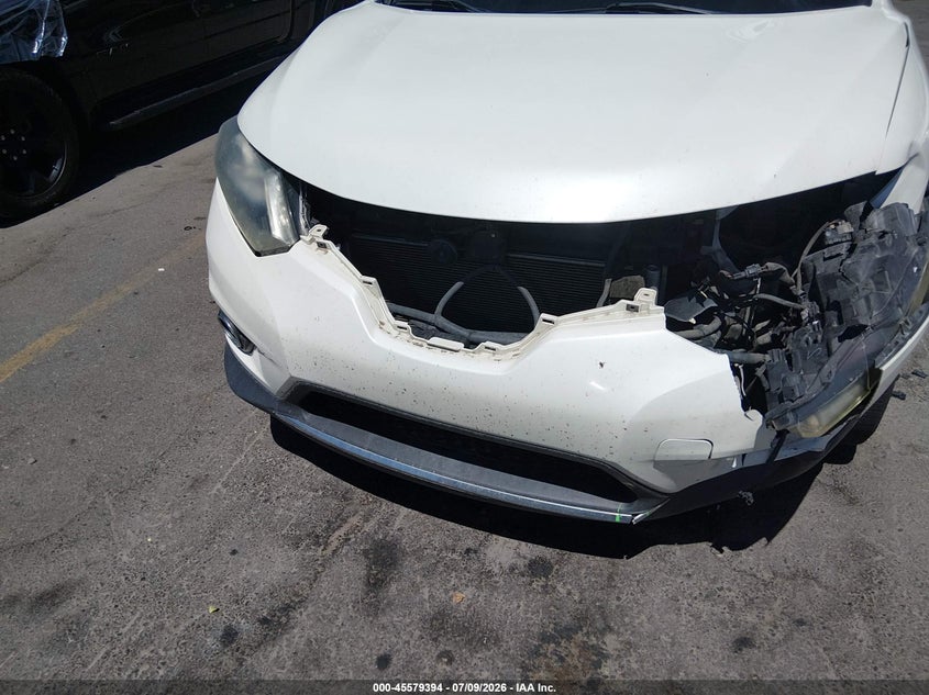 2015 NISSAN ROGUE auction photo 6