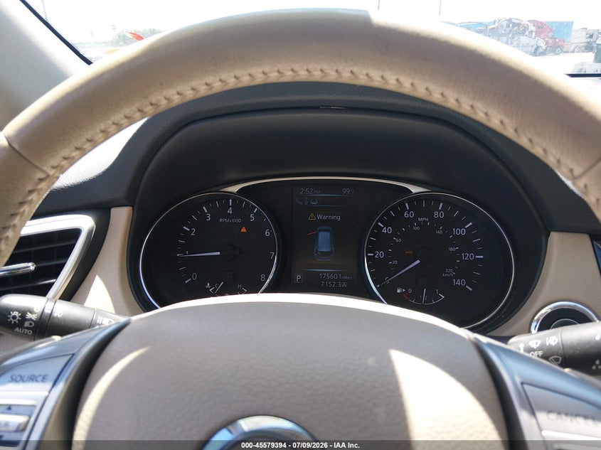 2015 NISSAN ROGUE auction photo 7