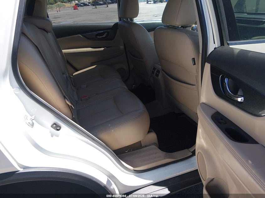 2015 NISSAN ROGUE auction photo 8