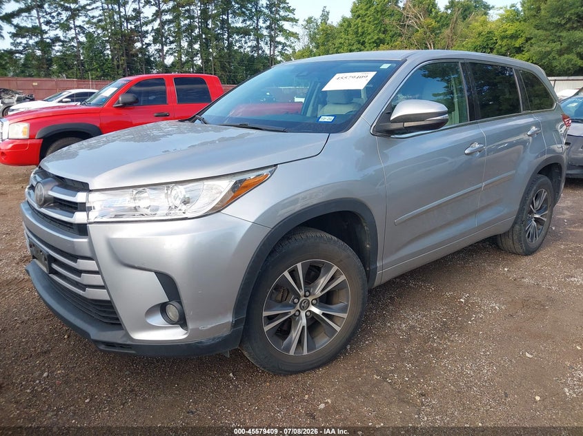 2017 TOYOTA HIGHLANDER auction photo 2