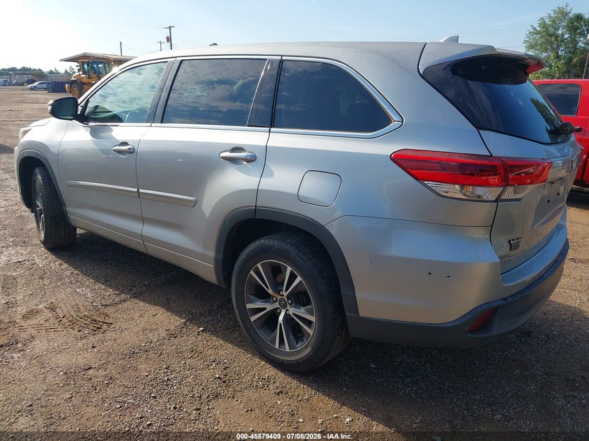 2017 TOYOTA HIGHLANDER auction photo 3