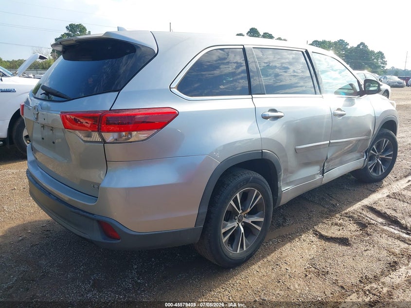 2017 TOYOTA HIGHLANDER auction photo 4
