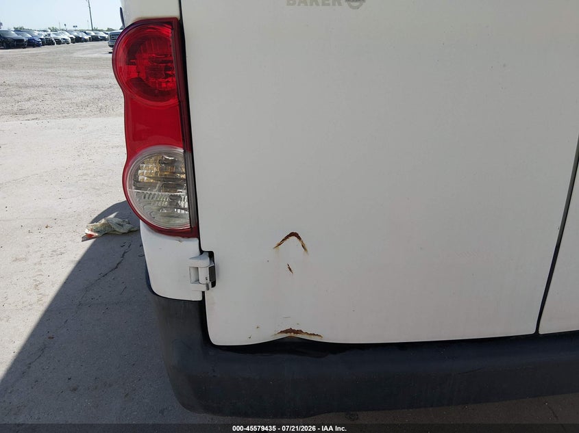 2017 NISSAN NV200 auction photo 6