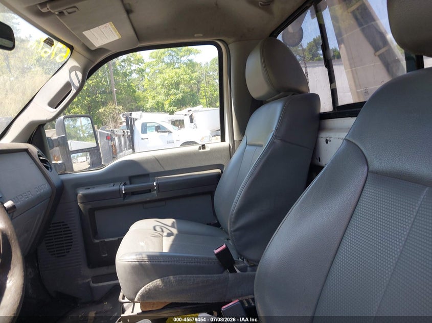 2014 Ford F-550 Chassis Xl VIN: 1FDUF5HT7EEB42704 Lot: 45579454