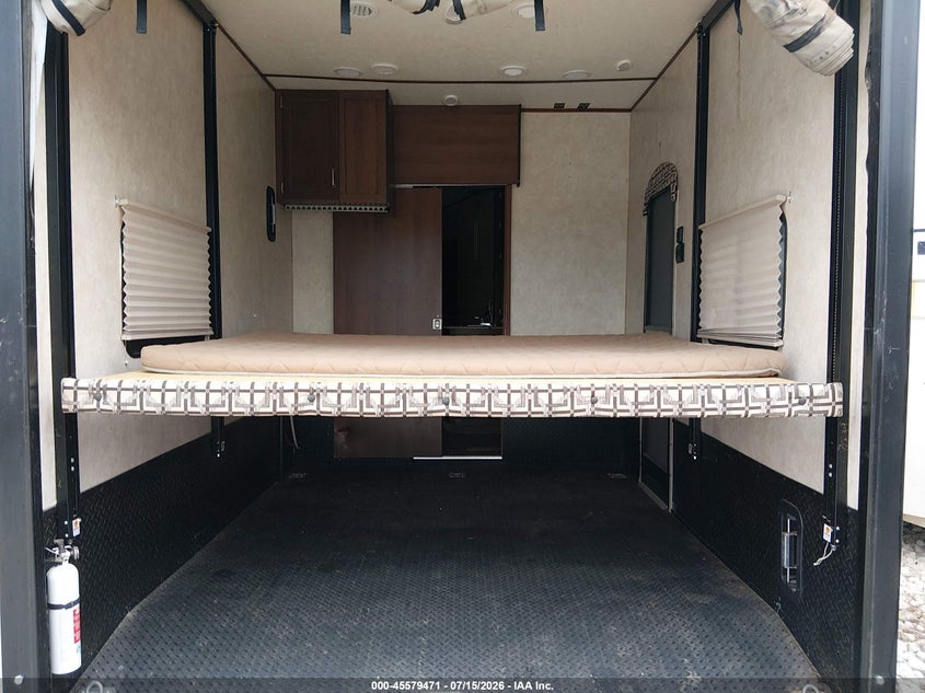 2017 RIVERSIDE 32SRPM auction photo 8