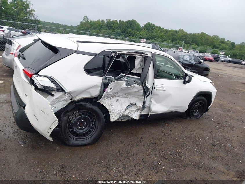 TOYOTA RAV4 - zdjęcie 13