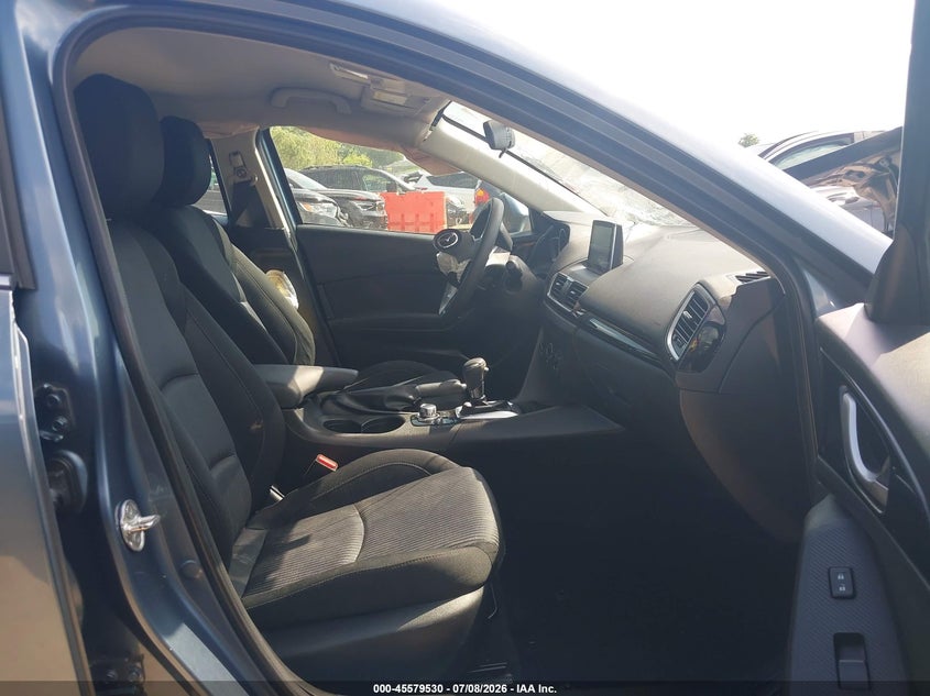 2016 MAZDA MAZDA3 auction photo 5