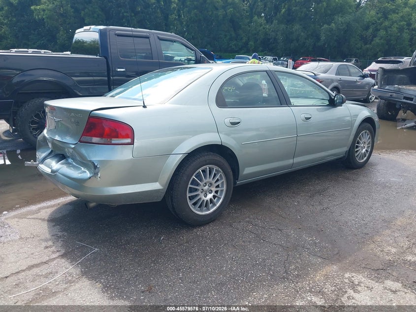 2004 CHRYSLER SEBRING auction photo 4