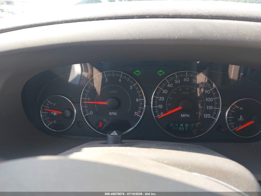 2004 CHRYSLER SEBRING auction photo 7