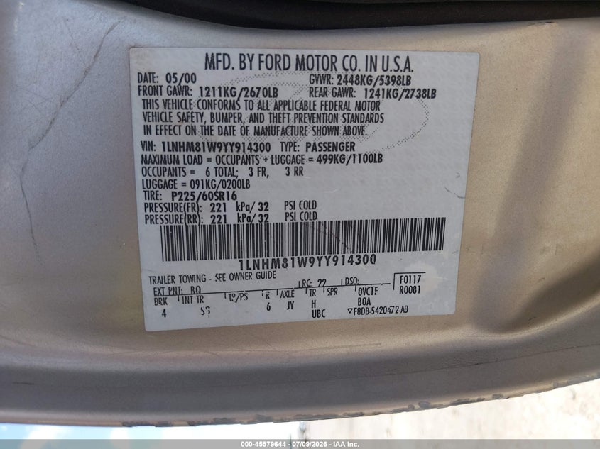 2000 Lincoln Town Car Executive VIN: 1LNHM81W9YY914300 Lot: 45579644