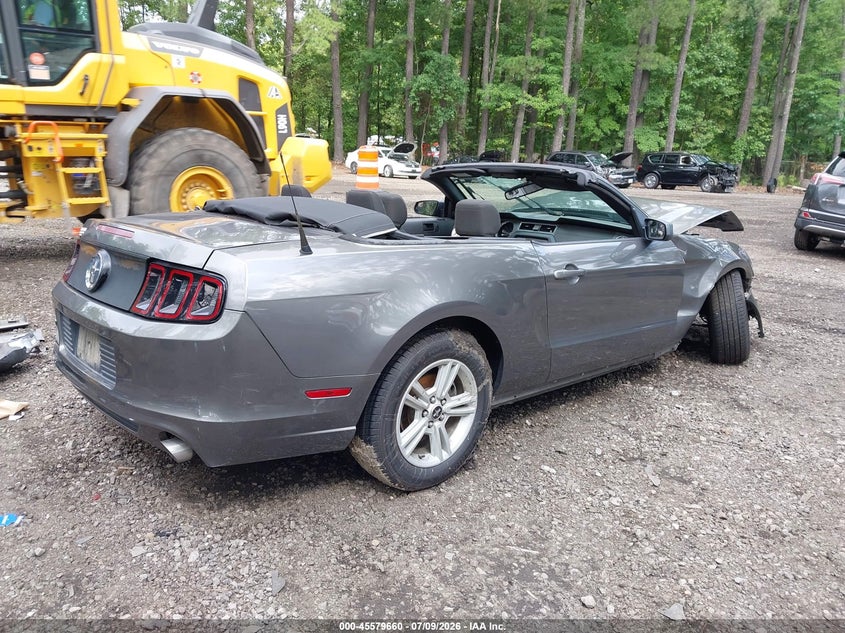 2014 FORD MUSTANG auction photo 4