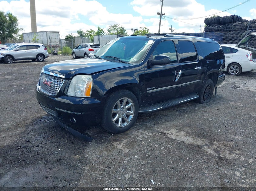 2012 GMC YUKON XL 1500 auction photo 2