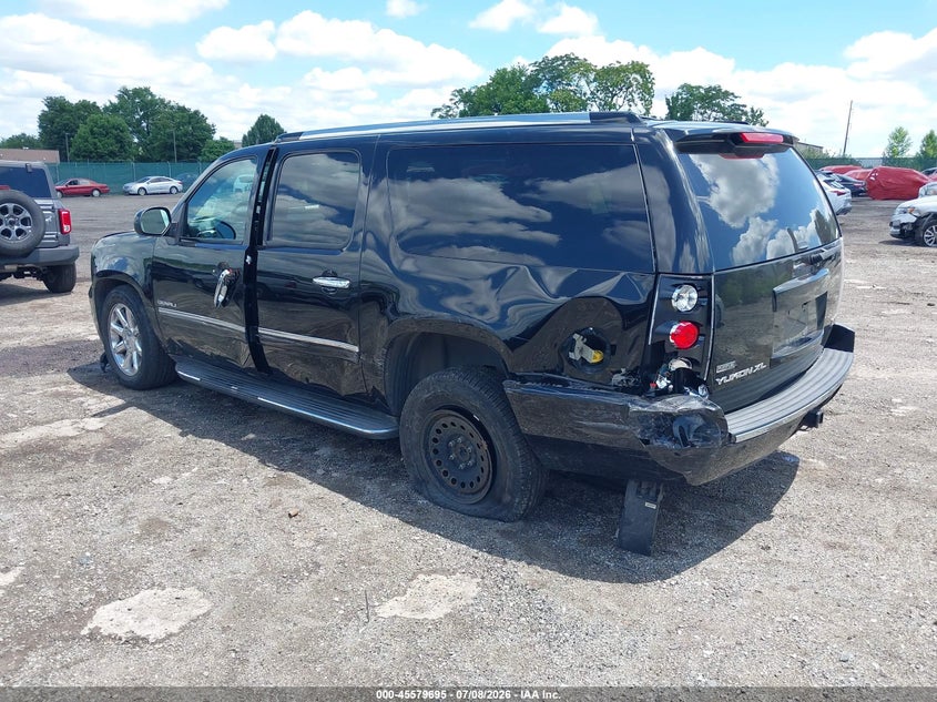 2012 GMC YUKON XL 1500 auction photo 3