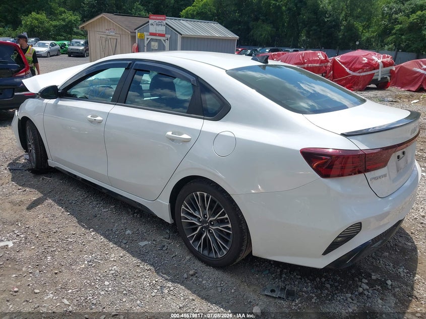 2024 KIA FORTE auction photo 3
