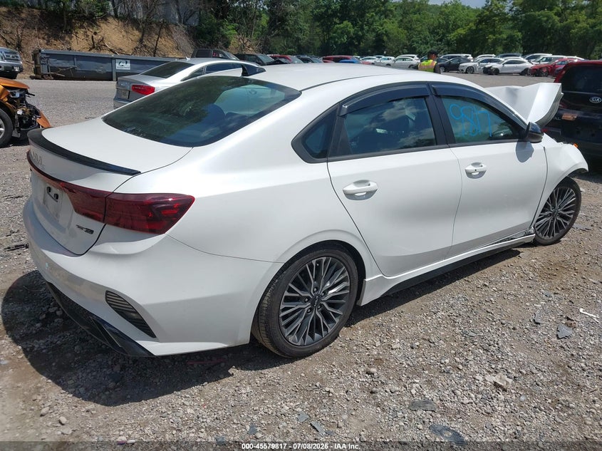 2024 KIA FORTE auction photo 4