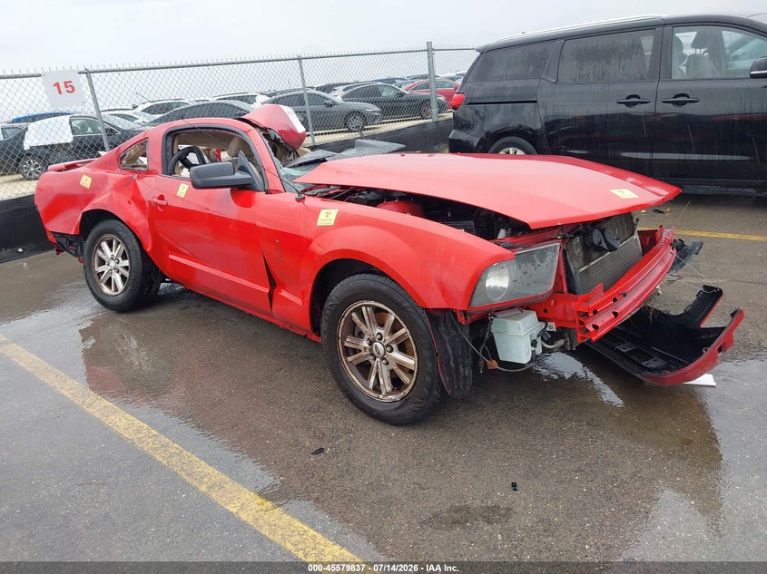2008 FORD MUSTANG auction photo 1