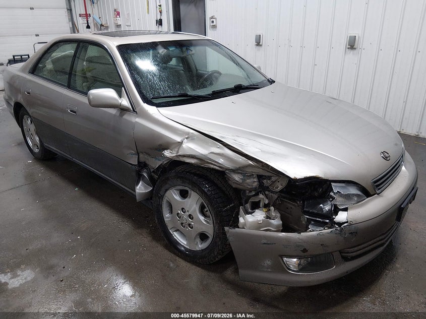 2000 Lexus 300