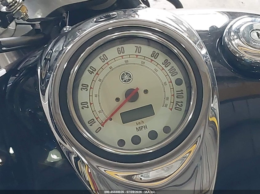 2004 Yamaha Xvs1100 A VIN: JYAVP11E04A050586 Lot: 45580026