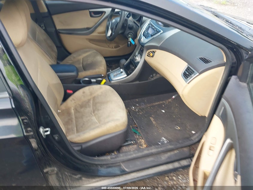 2012 HYUNDAI ELANTRA auction photo 5