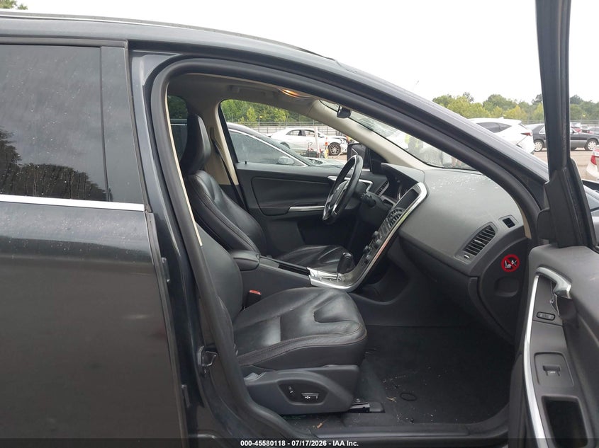 2012 VOLVO XC60 auction photo 5
